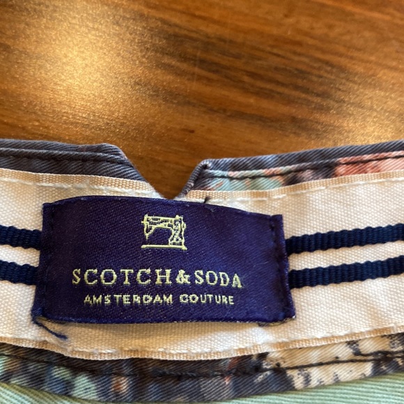 Men’s Scotch and Soda shorts, waist 36 - Picture 2 of 5